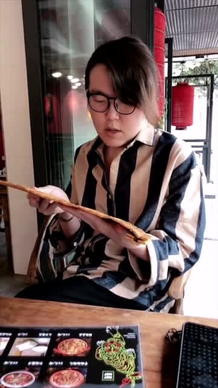 大胃王浪胃仙:一本菜单都炒?浪老师的胃里是有黑洞吗_腾讯视频