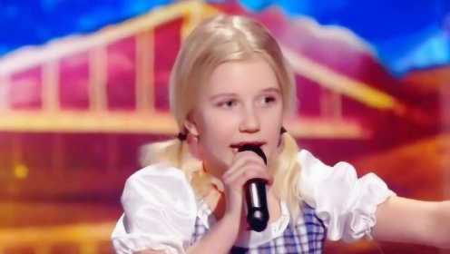 原来约德尔唱法还能这么玩，这位乌克兰小女孩的演唱很好听