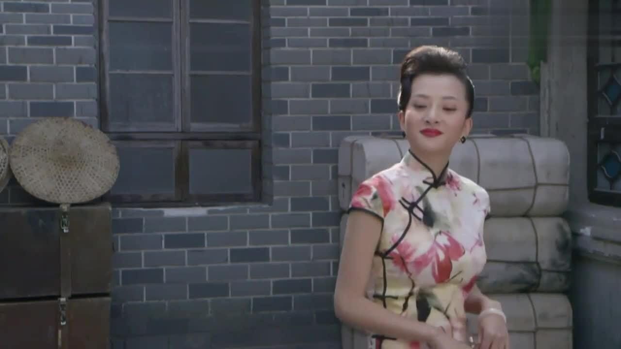 小伙派出了旗袍女特工一招美人计天衣无缝小鬼子果然上钩了