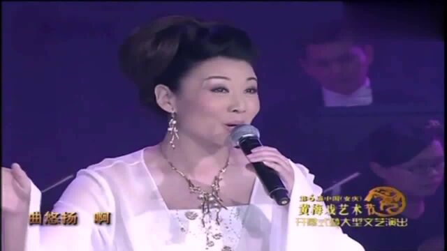 黄梅飘香:韩再芬演唱《黄梅飘香盛世浓》,甜歌皇后,旋律优美