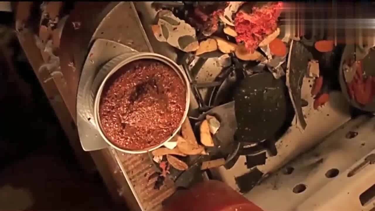 3个美女对男人踩踏踢打，这感觉真酸爽，太刺激了__高清完整版视频在线观看_腾讯视频