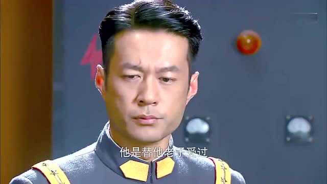 烽火佳人周霆琛再次受伤回到将军府周鸣昌却赶紧下跪向他求情