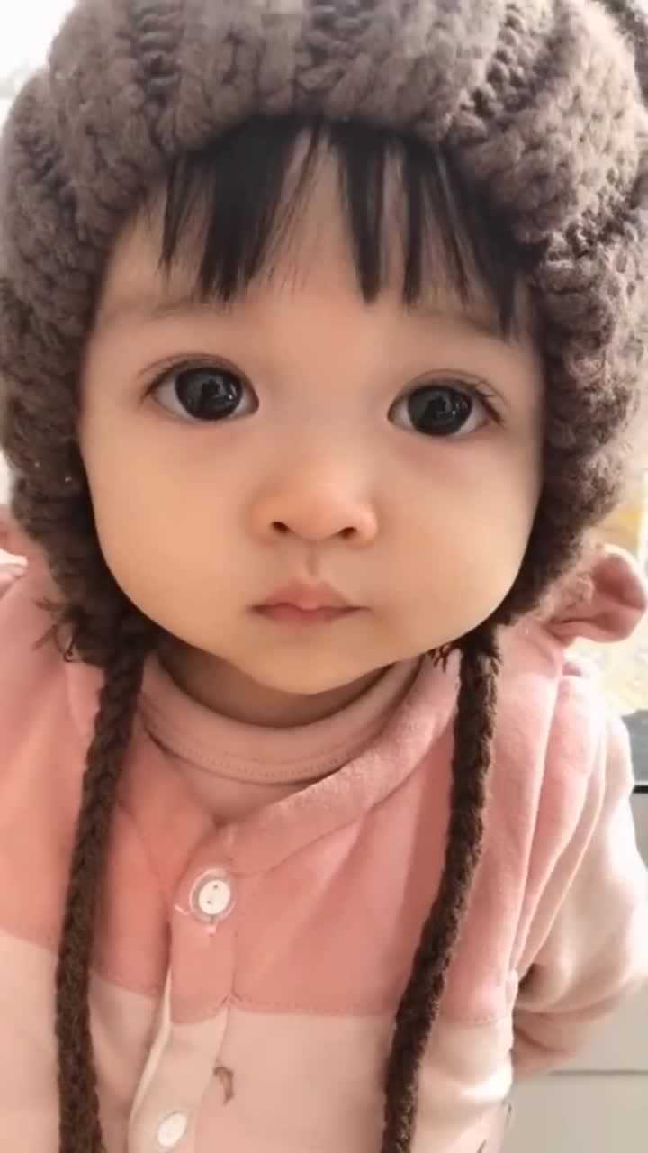 两岁的小宝宝这双大眼睛太萌太可爱了