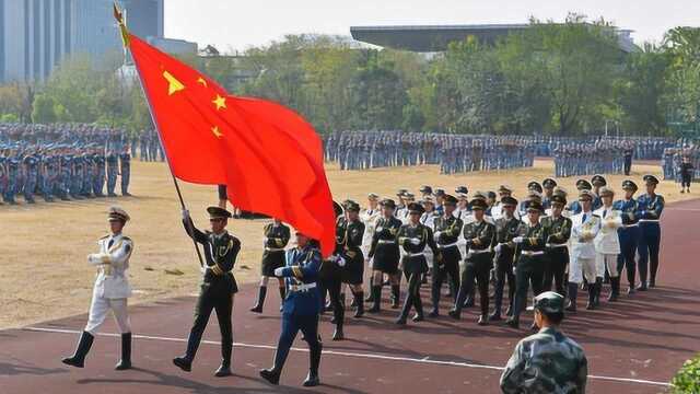 我是护旗手!昂首阔步,用青春告白祖国!