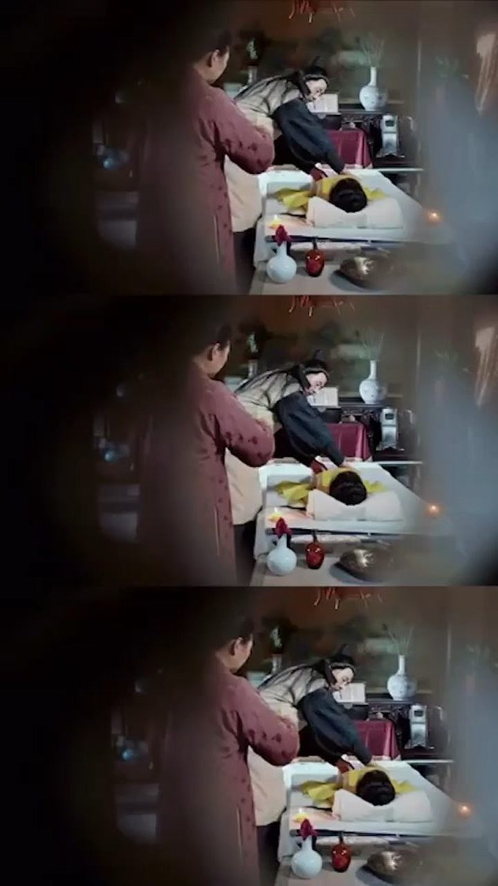 美女死后竟被剪开衣服做这件事，原因竟然是_高清