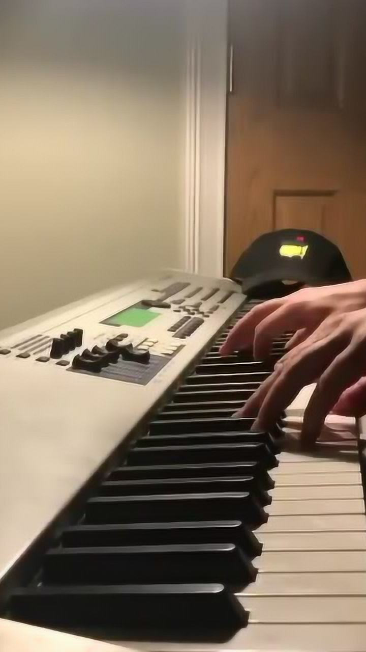 相思成灾!网友用钢琴弹出大师赛主题曲