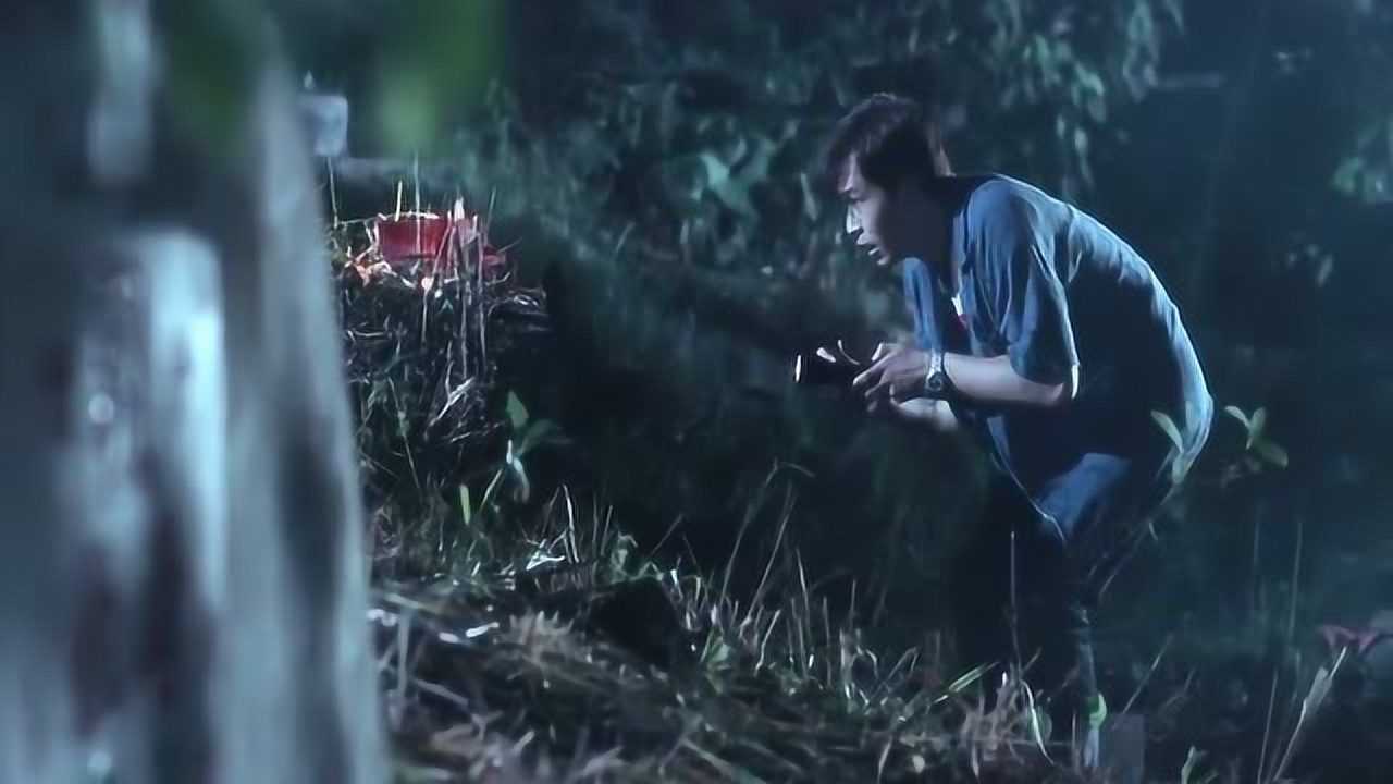 阴阳路古天乐抄墓碑时发现刚认识女子的墓碑吓的慌不择路