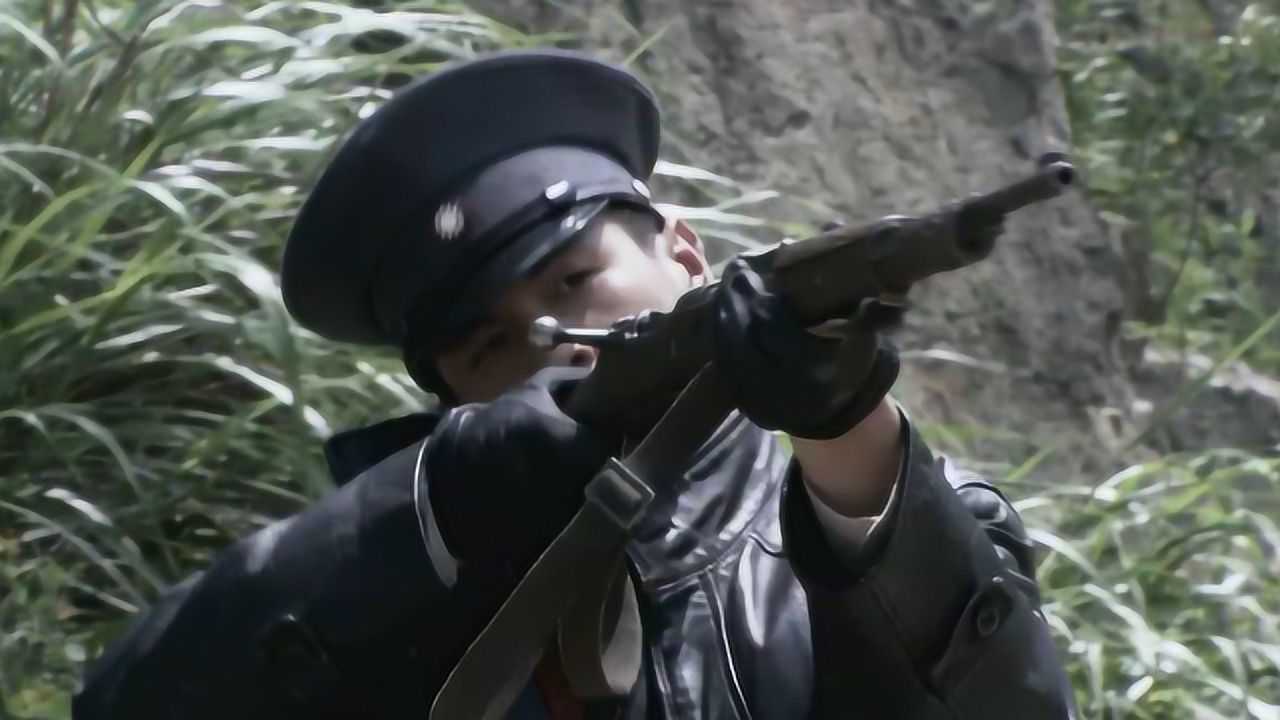 雳剑双方战争一触即发严颂声抬枪就打准不准另说帅就完了