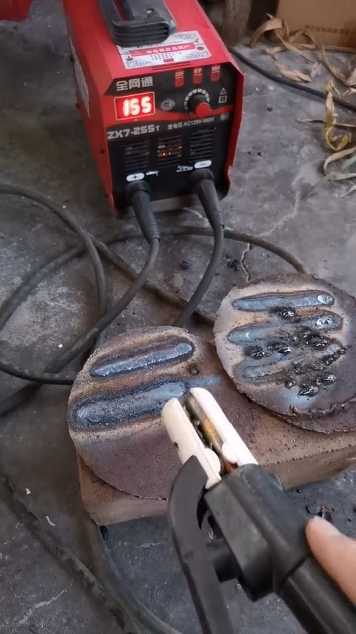 新手电焊为什么容易粘焊条?