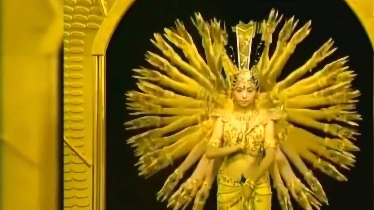 难以想象一群聋哑人竟能把千手观音演绎的如此完美除了惊讶更多的是