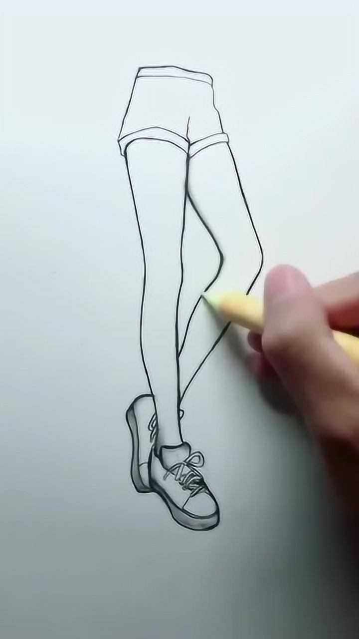 手绘超简单的动漫腿绘制,别再画成萝卜腿,这样最好看