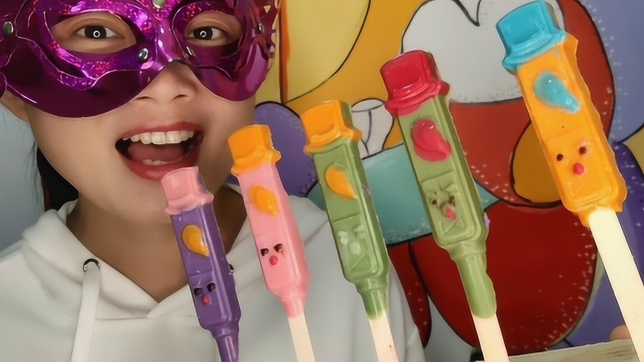 小姐姐吃手工"卡通铅笔棒棒巧克力",芬芳果味甜,醇滑嘎嘣脆