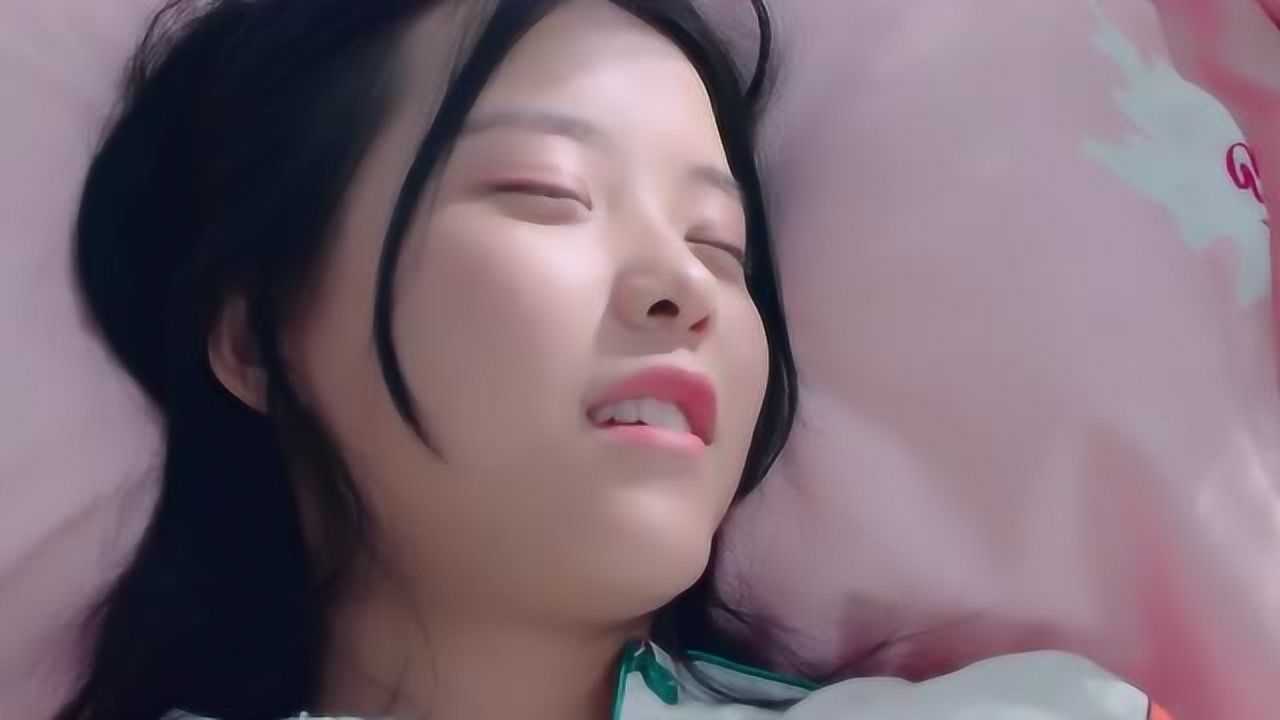 女生犯花痴的样子,简直看不下去了