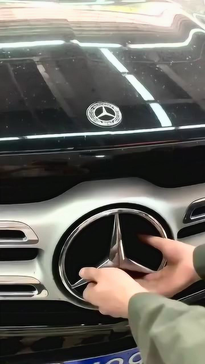 奔驰上的车标,拿下来就是一个饭盒,这还是个豪车吗?