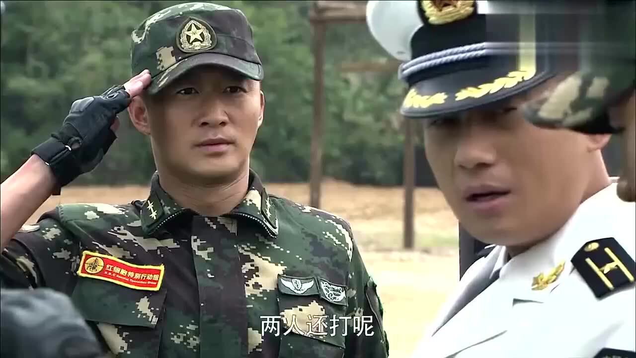 利刃出鞘何晨光刚变成一毛二没想到指导员已经是上司了