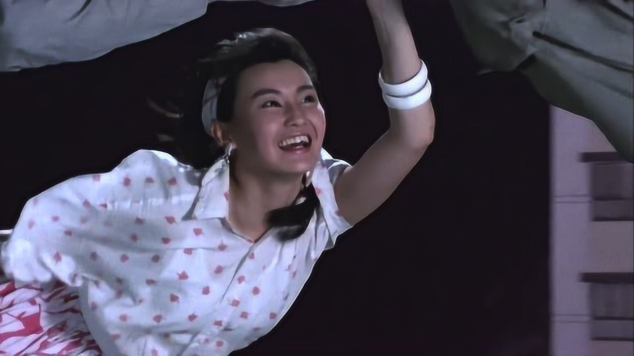 开心鬼:黄百鸣竟被黑社会扔下百米大楼,万幸阿娇及时赶到,不然就惨了!