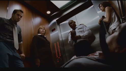 5个陌生人被困电梯之中，每半小时死一个人，谁是凶手？