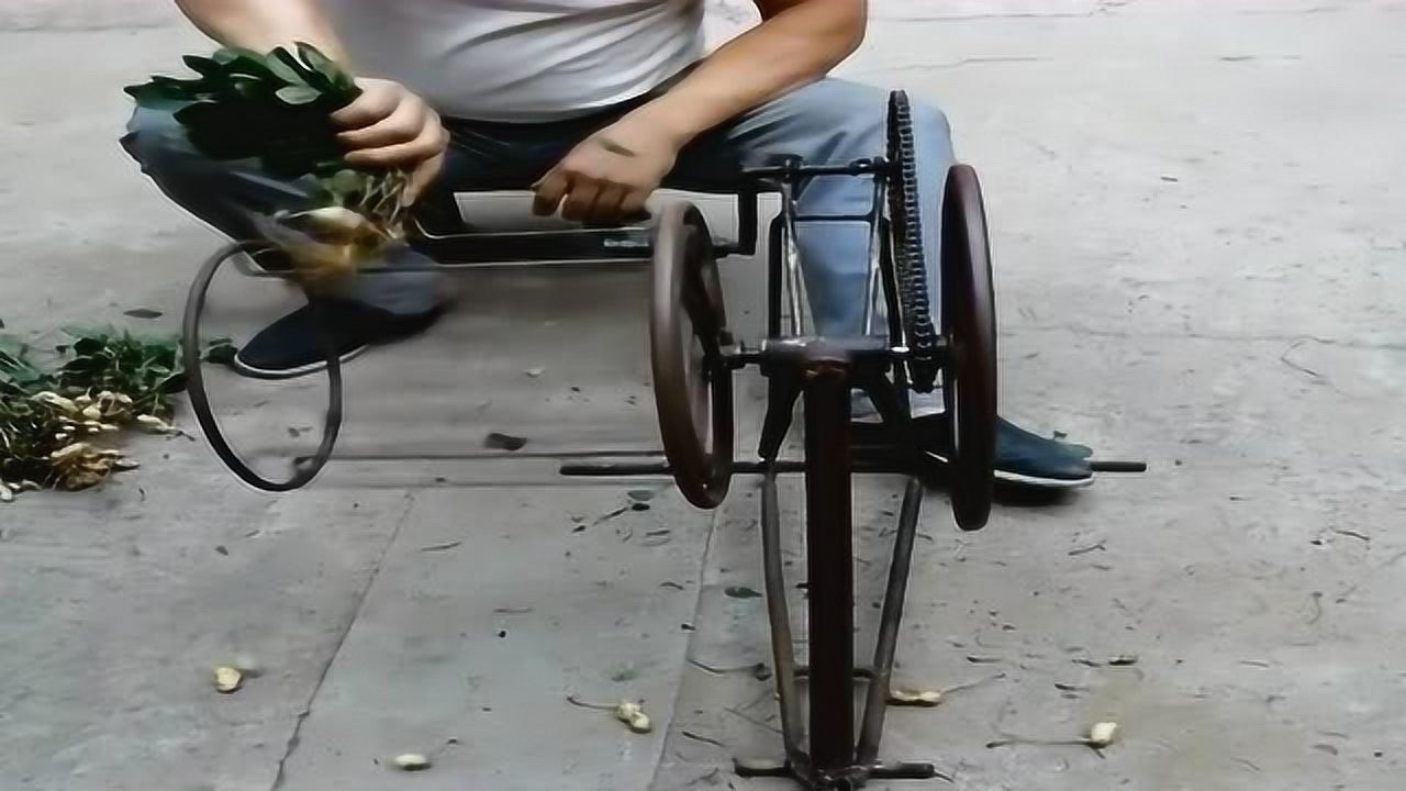 农村大哥自制花生摘果神器简单又实用真是个设计天才