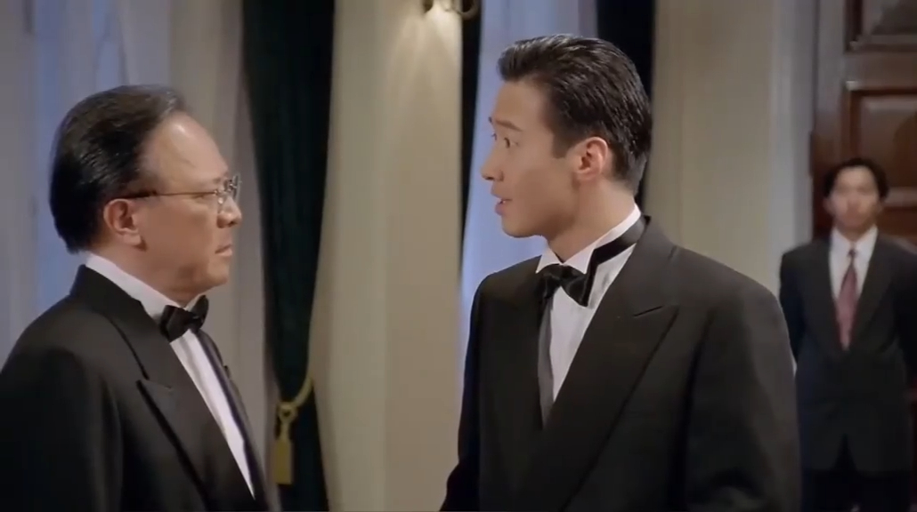 赌神赌王以为同花顺稳赢把双手都压上了结果一开牌倾家荡产