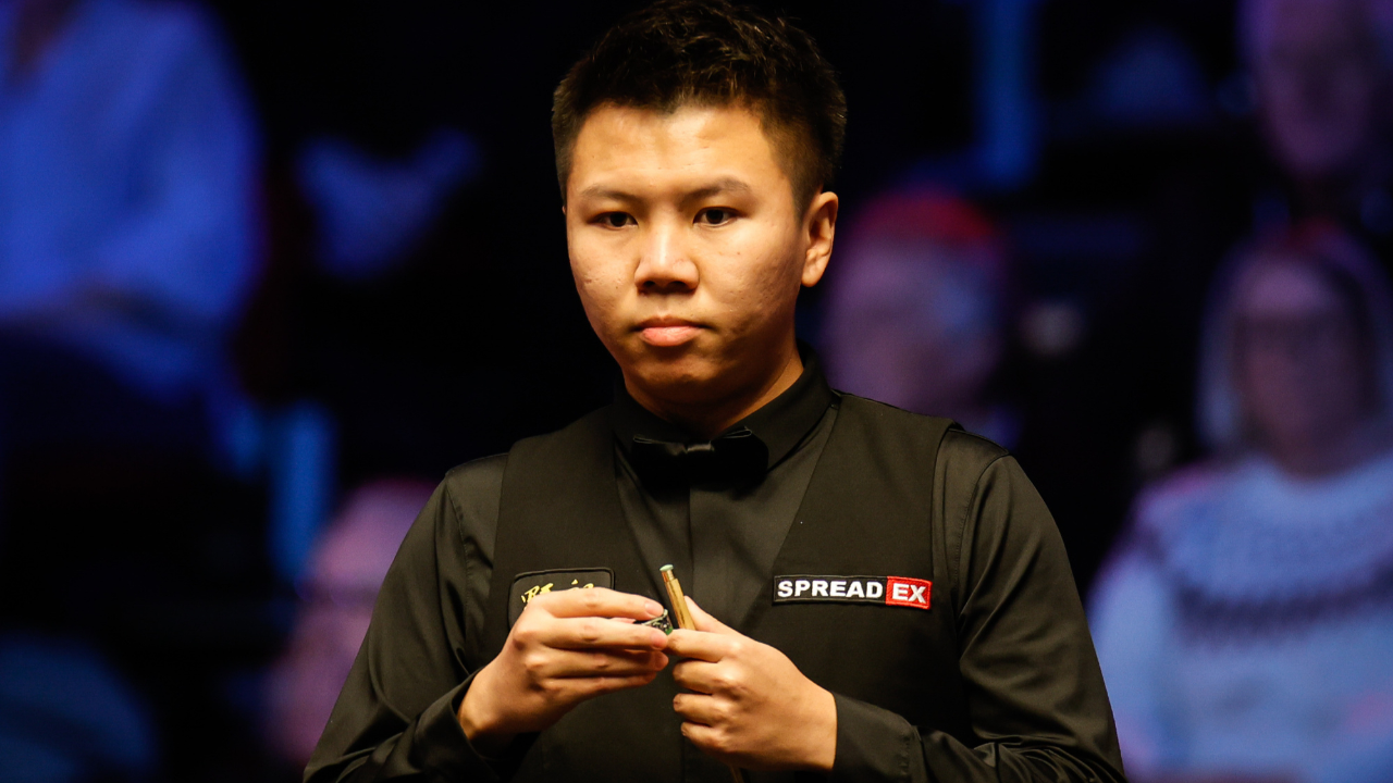 还没被超分便认输周跃龙打散球堆遭裁判警告恐遭处罚