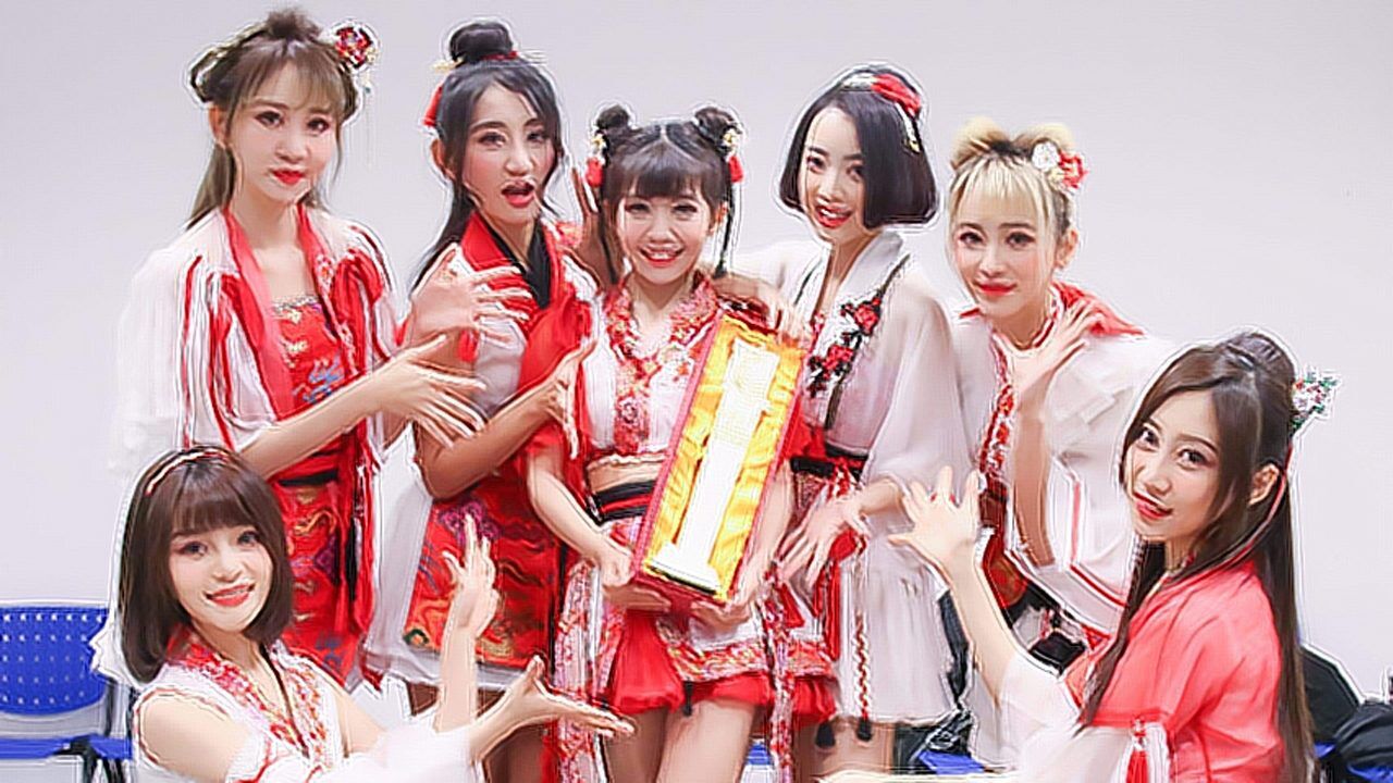 sing女团《寄明月》古风服装配古风美女,带给你不一样的视听感受