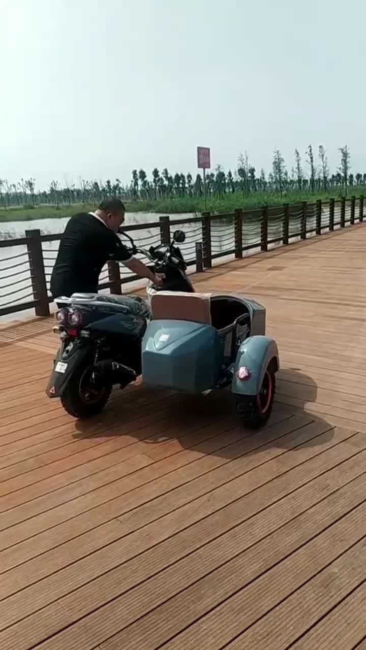 环爵路虎款边三轮试车这个车可以上牌