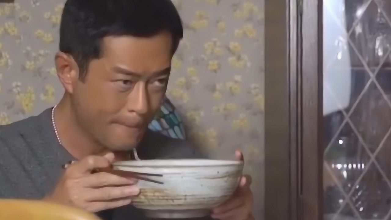 犯罪现场古天乐吃面的姿势太霸气网友纷纷模仿导演万万没想到