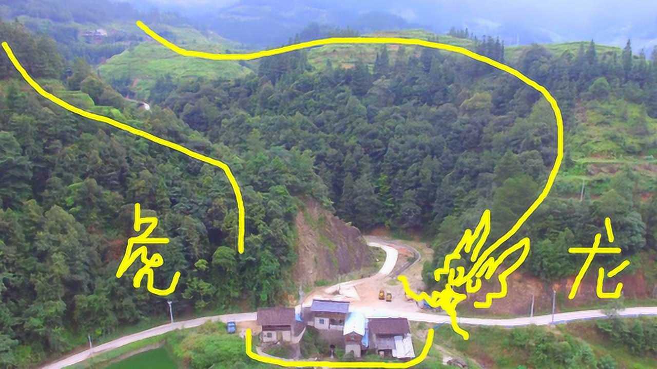 大山里的几户人家,处在独特的位置,在这建房真好