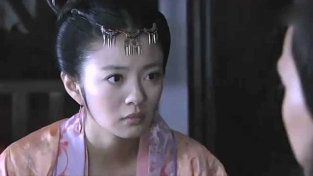 好女春华春华躺在杨永的怀里睡了一晚上杨永醒来场面尴尬