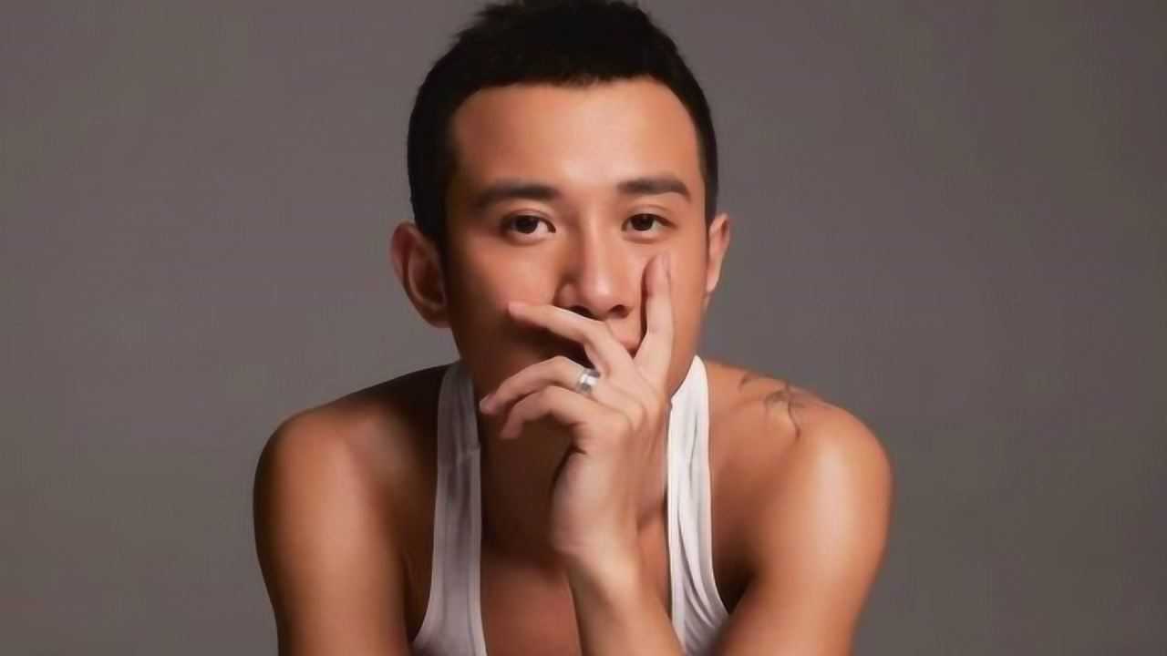 文章新恋情疑似曝光与短发女子相处和谐女子不停撒娇卖萌