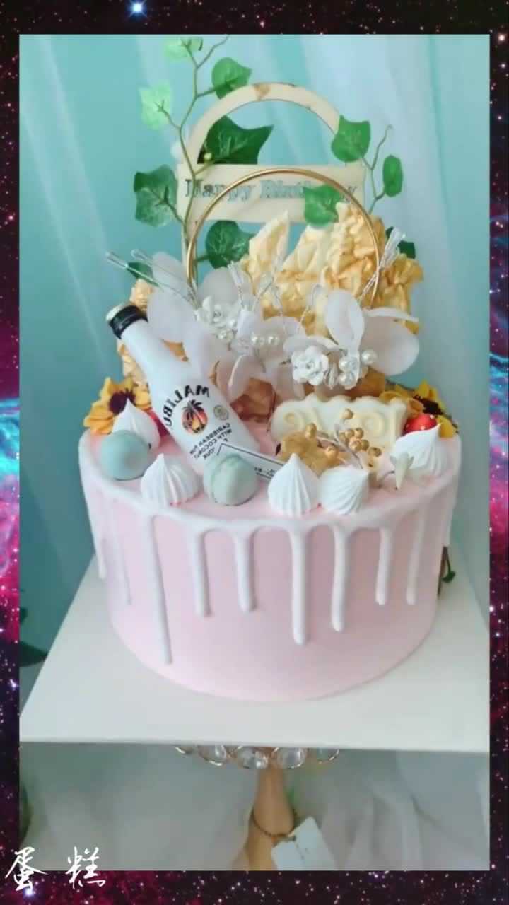 一个蛋糕两种风格看到大师制作的成品后不是过生日也想买