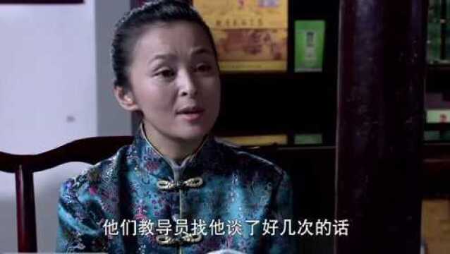 老严有女不愁嫁:闻文刚发现了严查令的初恋,抓住机会,得好好整他