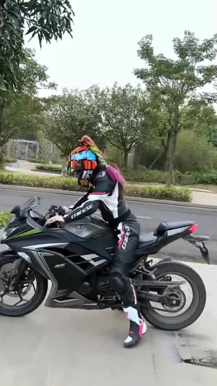 让你们见识一下所谓的烧胎美女,看完真是让我开眼界了!