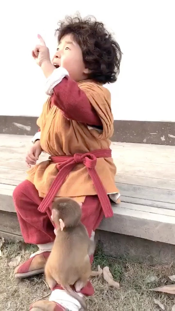 还记得新乌龙院之笑闹江湖那个小孩吗