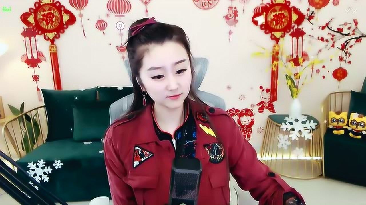 菲儿演唱歌曲《孟婆的碗》,挥起手打翻孟婆的碗,落在地碎成两半