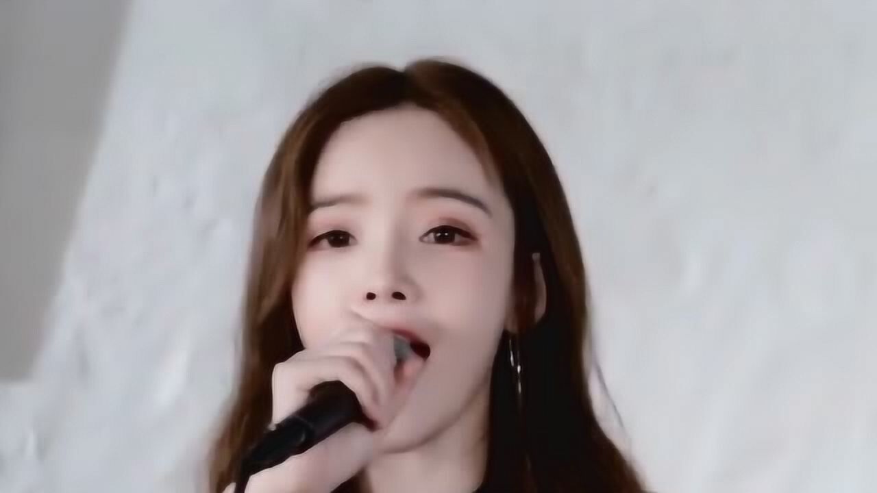 戴羽彤演唱雨蝶人美歌甜很漂亮的网红女主播