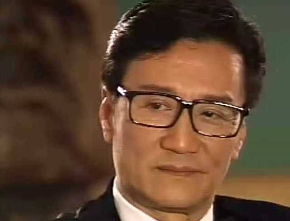 千王之王重出江湖董其善派四大高手去给龙四搅局输得衣服都没了