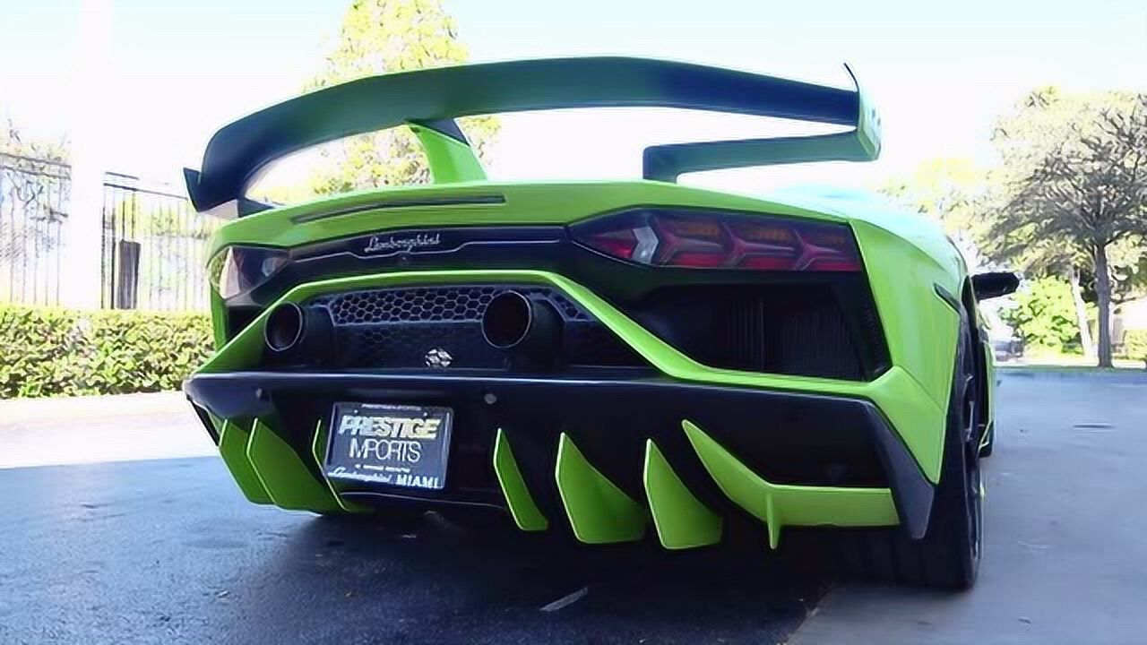 高清实拍兰博基尼大牛启动那一刻才是霸气的开始看完心动了