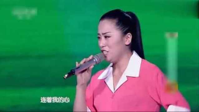 李莉精彩演唱《骏马奔驰保边疆》,一开口就颇为惊艳,厉害