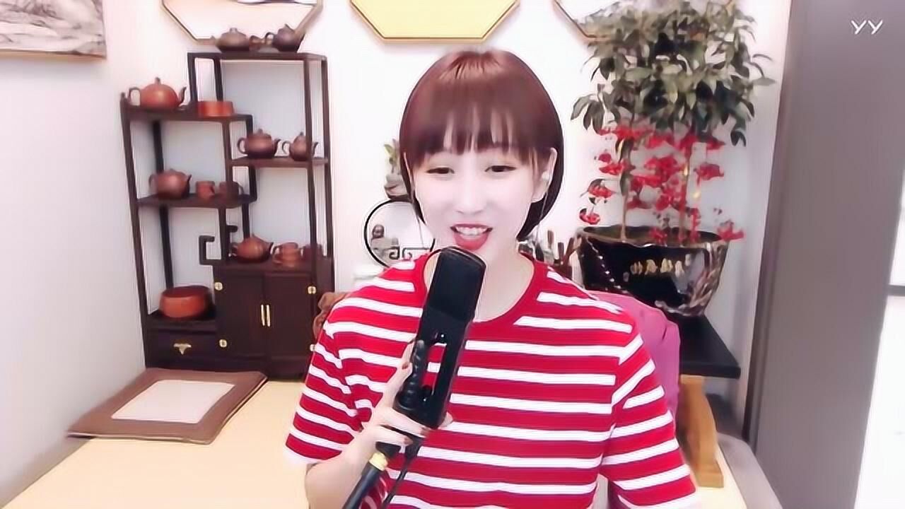 梁红演唱闽南语歌曲《酒梦》,感情路上啊的冷暖,有时使人会胆寒