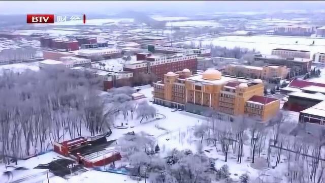 平谷延庆漫天飞雪 防疫人员坚守岗位