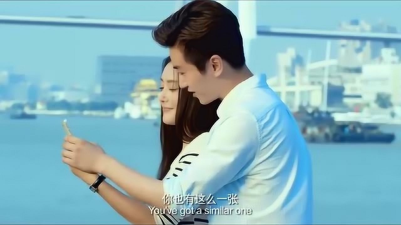 秦岚躺在陈晓的怀里,小鸟依人的样子太可爱了!