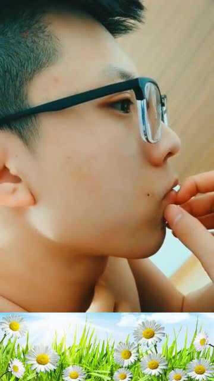 摸男生的喉结会怎样你敢这样做吗