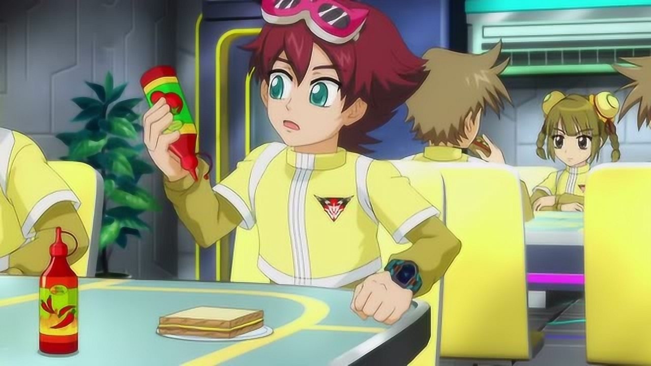 翔空想吃番茄酱,谁料错拿成辣椒酱,被辣到吐火!