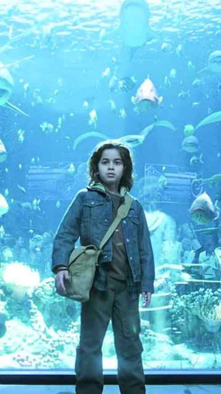 海王父亲是灯塔守护人母亲是女王网友小时候太帅了