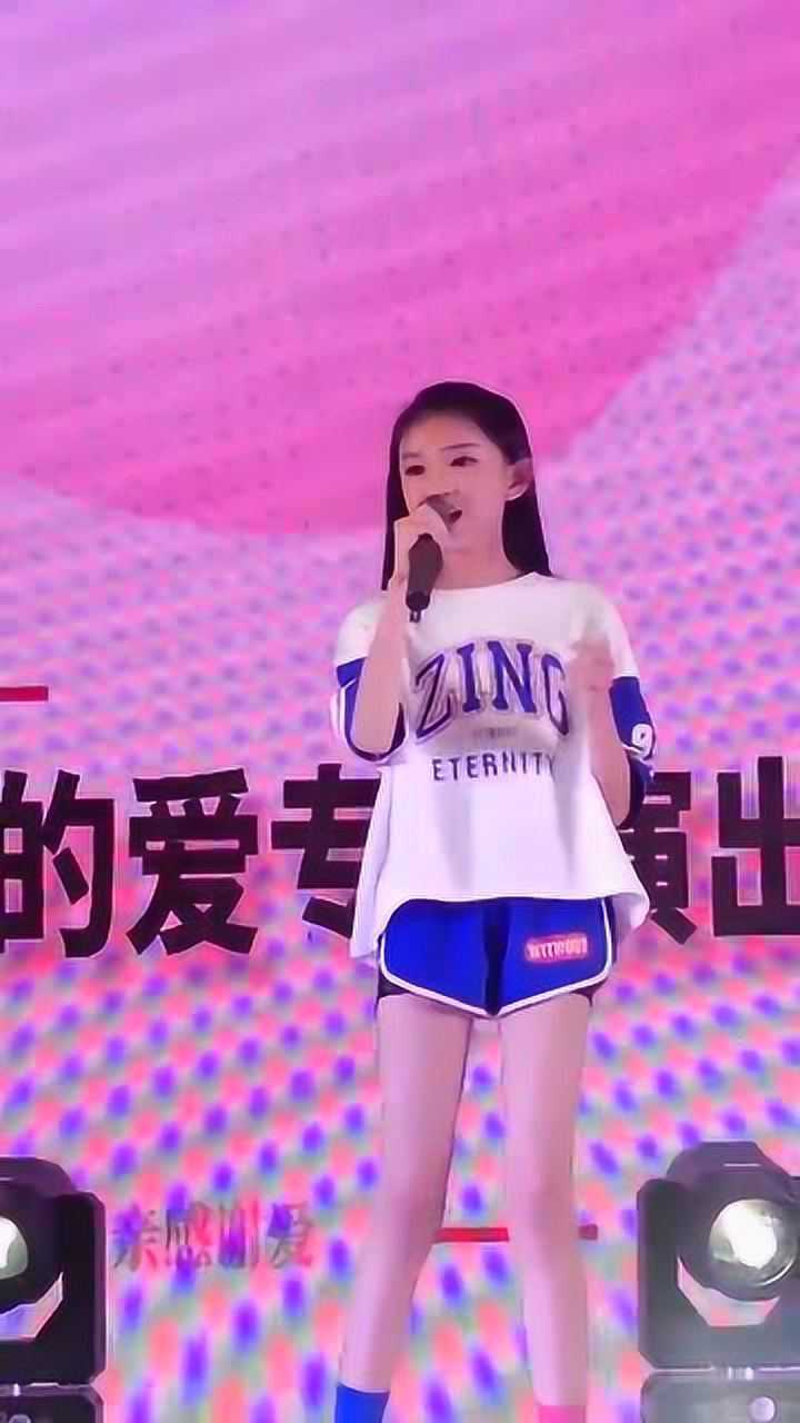 宋小睿唱少年这次不仅仅是跑调就连歌词都给人家改了