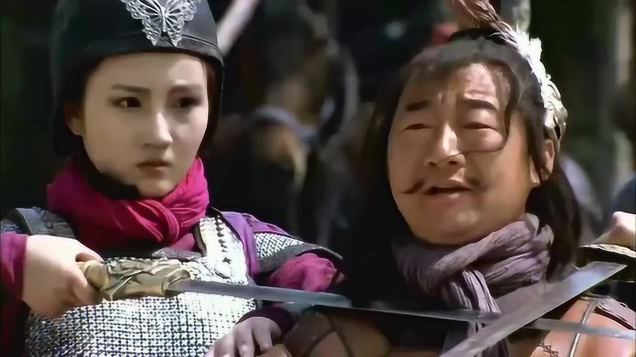 林冲不像王英怜香惜玉,出手就是绝招,三两下就擒下扈三娘!