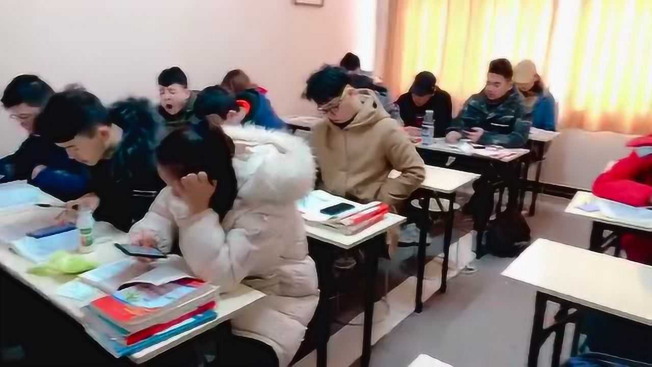 老师虽然没有在教室中，但是学生们非常遵守课堂纪律，没有乱说话的！_高清1080P在线观看平台_腾讯视频