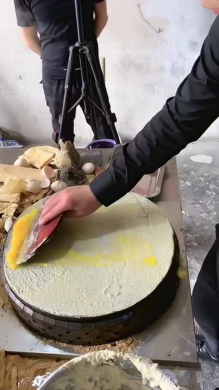 进来看学习一下杂粮煎饼手法