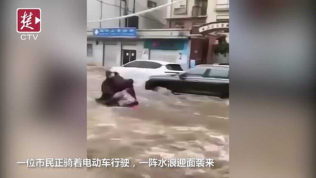 天门仙桃等地大雨如注,比武汉早了两个小时